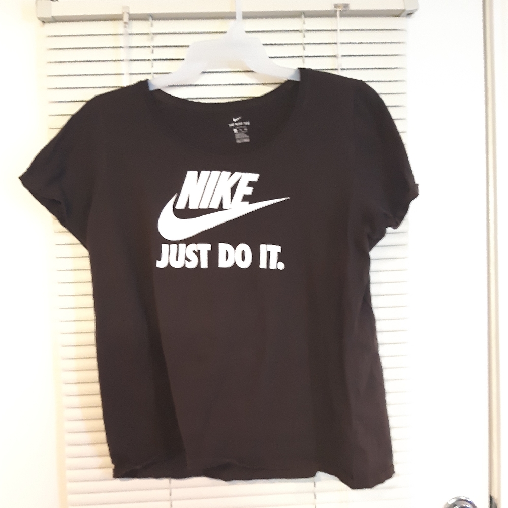 Brown Nike Tee